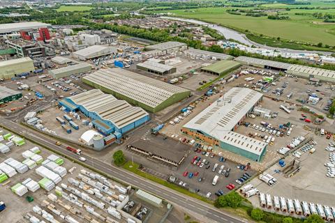 Distribution warehouse to rent, Earls Rd Grangemouth FK3 8XF