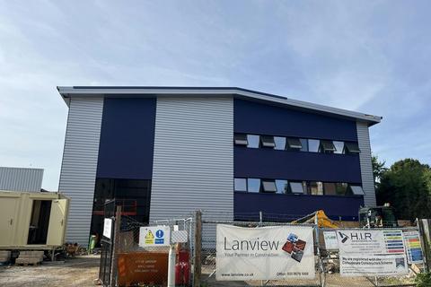 Distribution warehouse to rent, Station Approach Waltham Cross EN8 7LX