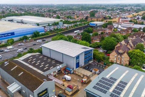 Distribution warehouse to rent, Station Road Approach Waltham Cross EN8 7LX