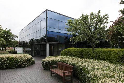 Office to rent, Apple Walk Swindon SN2 1TY