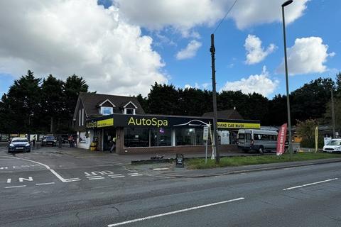 Garage for sale, 133-145 Botley Rd North Baddesley SO52 9EB