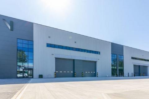 Warehouse to rent, North Crescent London E16 4TG