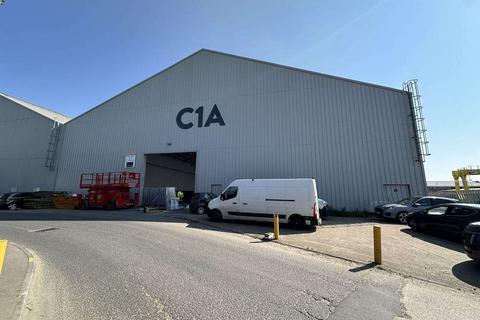 Warehouse to rent, Kerry Av South Ockendon RM15 4YA