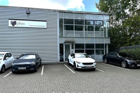 Industrial development to rent, Centennial Ave Elstree WD6 3TJ