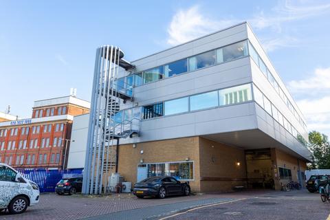 Industrial unit to rent, 23-34 Ingate Pl London SW8 3NS