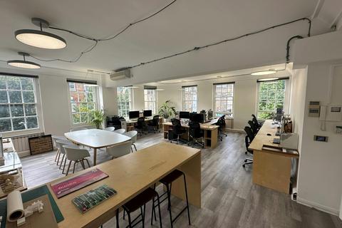 Office to rent, 44 Charlotte St London W1T 2NR