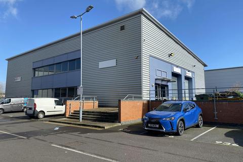 Industrial development to rent, 933-936 Yeovil Rd Slough SL1 4NH