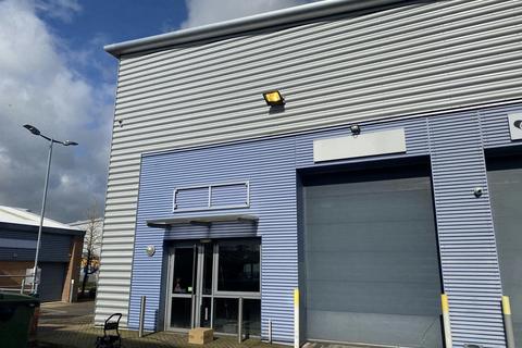 Industrial development to rent, 933-936 Yeovil Rd Slough SL1 4NH