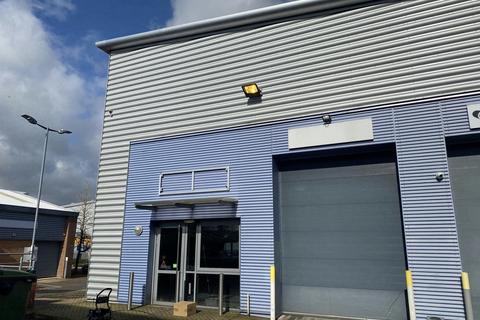Industrial development to rent, 933-936 Yeovil Rd Slough SL1 4NH