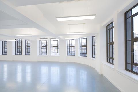 Office to rent, 100 Queen St Glasgow G1 3DN