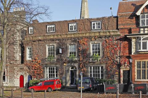 Office to rent, 23 Tombland Norwich NR3 1RF