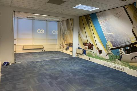 Office to rent, Gillette Way Reading RG2 0BS