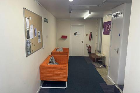 Industrial unit for sale, 62 Higham Rd Chesham HP5 2AF