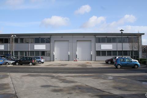 Warehouse to rent, Mansfield Rd London W3 0BZ