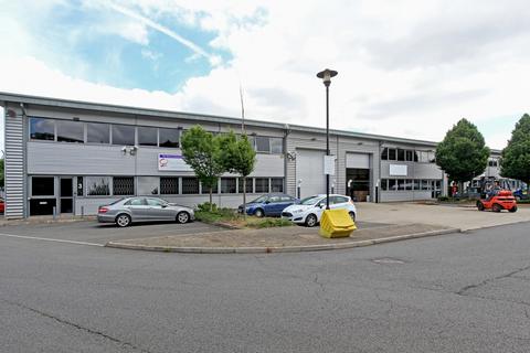 Warehouse to rent, Mansfield Rd London W3 0BZ
