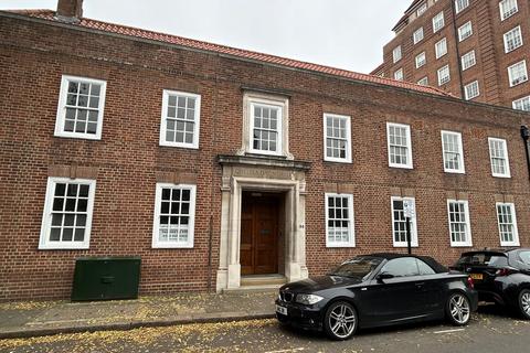 Healthcare facility to rent, 30 Flood Walk London SW3 5RR