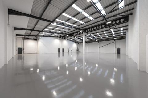 Warehouse to rent, Telford Way London W3 7XS