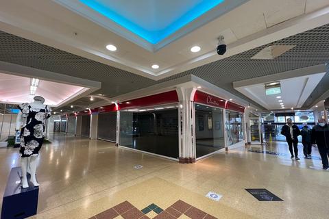Property to rent, Wellington St Aldershot GU11 1DB