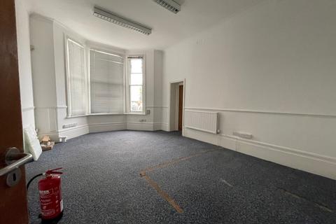 Office to rent, 6 Parchmore Rd Thornton Heath CR7 8LU