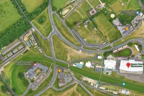 Land to rent, Epsom Downs Epsom KT18 5LQ