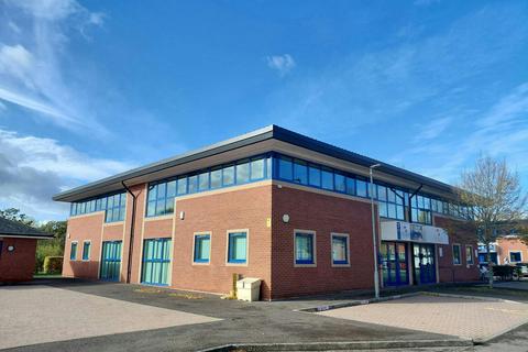 Property to rent, Station Rd Reading RG7 4GB