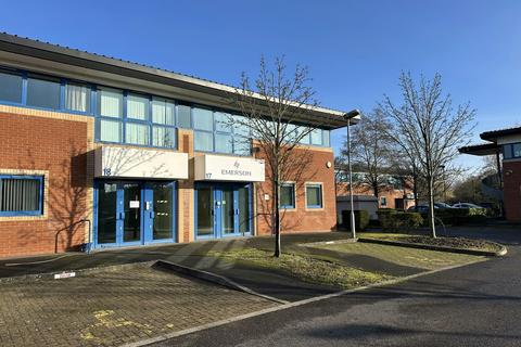 Property to rent, Station Rd Reading RG7 4GB