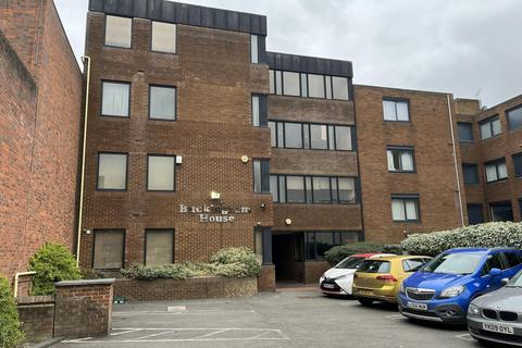 Office to rent, Buckingham St Aylesbury HP20 2NQ