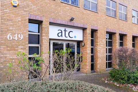 Warehouse to rent, 649 River Gdns Feltham TW14 0RB