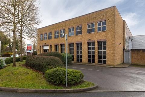 Warehouse to rent, 649 River Gdns Feltham TW14 0RB
