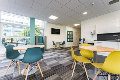 Office to rent, 1310 Solihull Pky Birmingham B37 7YQ