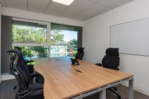 Office to rent, 1310 Solihull Pky Birmingham B37 7YQ