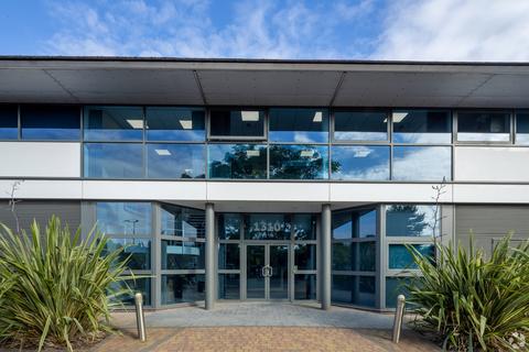 Office to rent, 1310 Solihull Pky Birmingham B37 7YQ