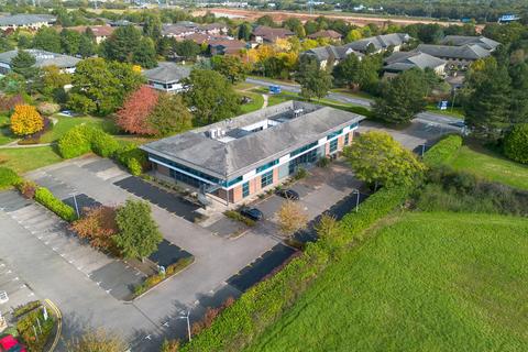 Office to rent, 1310 Solihull Pky Birmingham B37 7YQ