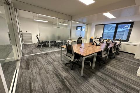 Office to rent, 1000 Great West Rd Brentford TW8 9DW