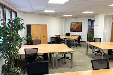 Office to rent, Ashley Ave Epsom KT18 5AD