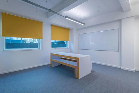 Office to rent, Queen Charlotte St Bristol BS1 4EX