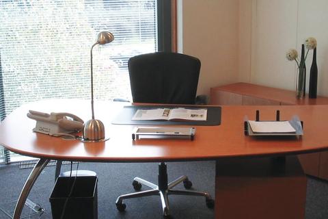 Office to rent, George Curl Way Southampton SO18 2RZ