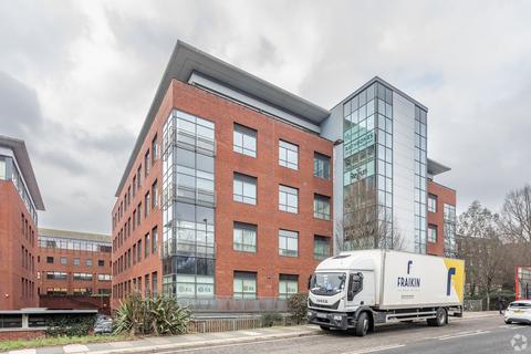 Office to rent, Southernhay Gdns Exeter EX1 1UG