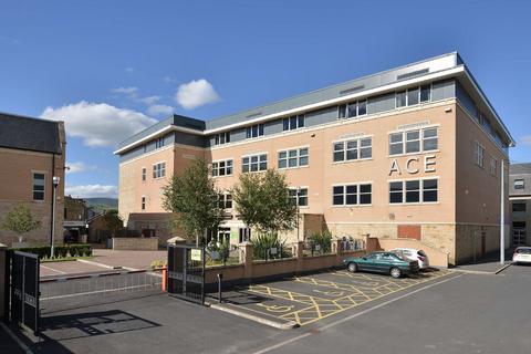 Office to rent, Cross St Nelson BB9 7NN