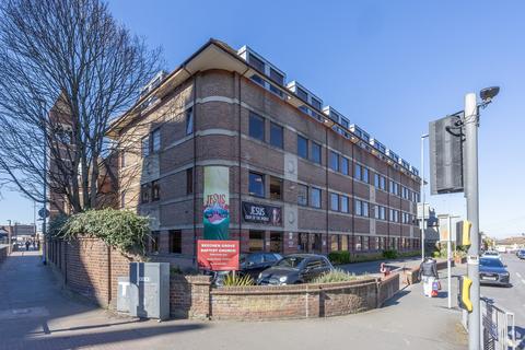 Office to rent, 28 Clarendon Rd Watford WD17 1JJ