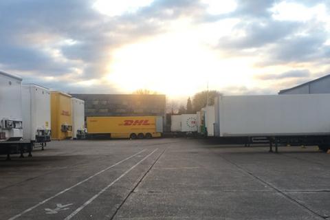Warehouse to rent, Unit 1 London By Colney St Albans AL2 1DT