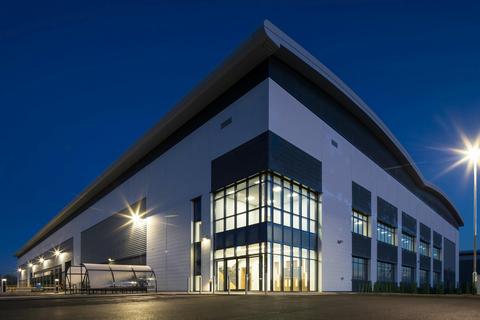 Distribution warehouse to rent, B81 Lichfield Rd Barton Under Needwood DE13 8ED