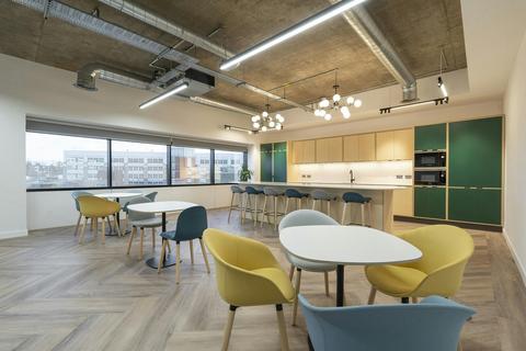 Office to rent, 1 George St Uxbridge UB8 1QQ