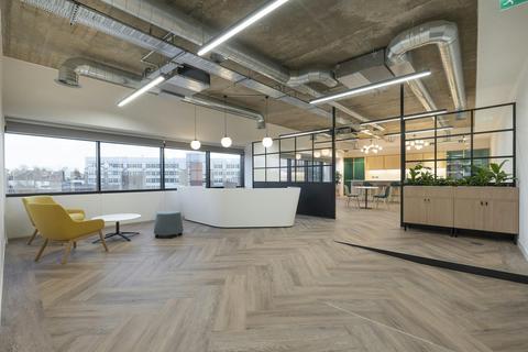 Office to rent, 1 George St Uxbridge UB8 1QQ