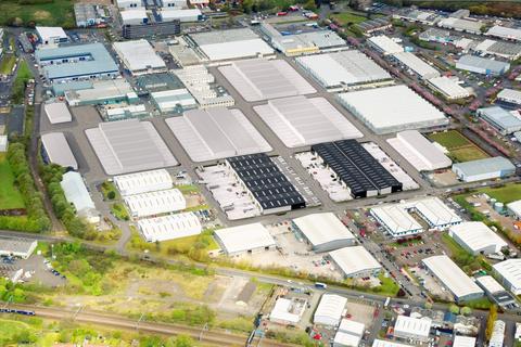 Distribution warehouse to rent, 200 Baird Av Glasgow G52 4FN