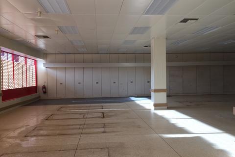 Retail property (high street) to rent, 22 Douglas St Milngavie G62 6PB