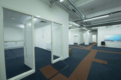 Industrial unit to rent, 60 Tradeston St Glasgow G5 8BH