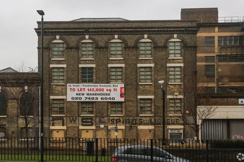 Factory to rent, 23-26 Gillender St London E3 3LB