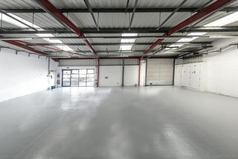 Property to rent, Abbey Rd London NW10 7UL