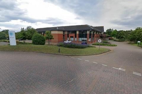 Office to rent - Westacott Way Maidenhead SL6 3QQ